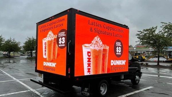 🚚 Dynamic Mobile Billboards